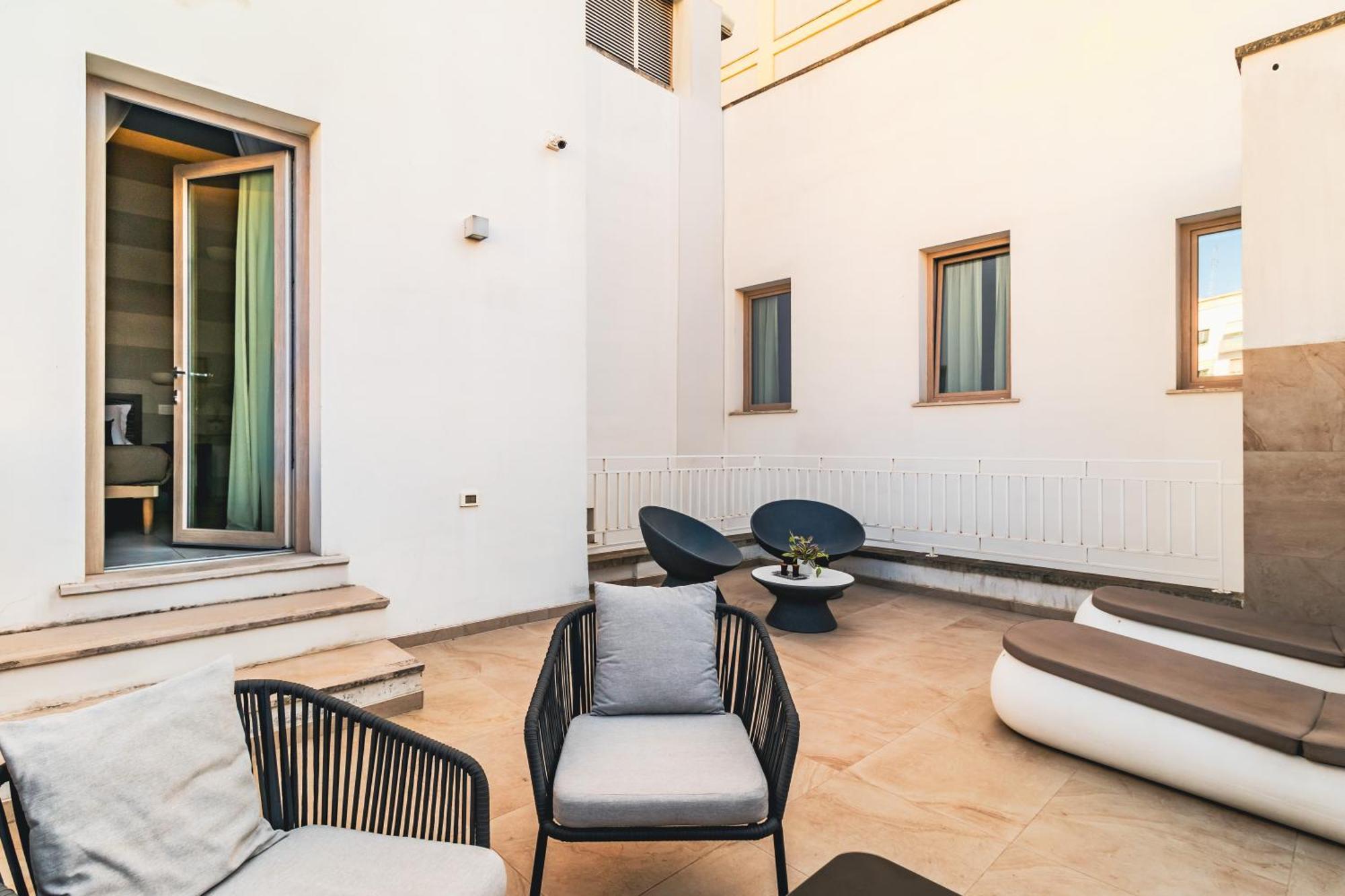 Palazzo San Lazzaro - Lecce Selection Jacuzzi Rooms & Suites Exterior foto